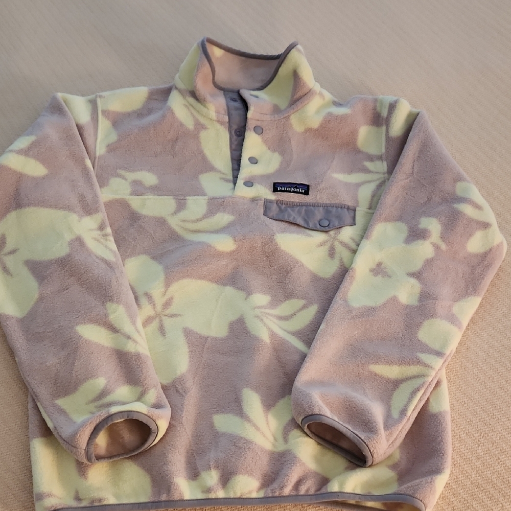 patagonia Synchilla Kalanai Big Natural. NWOT